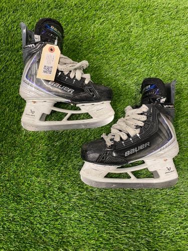 Junior Bauer Vapor Flylite Hockey Skates Regular Width Size 2 (Used)