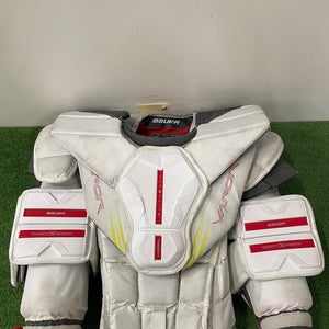 Senior XS Bauer Vapor Hyperlite 2 Goalie Chest Protector (Used)