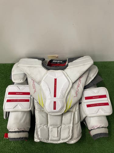Senior XS Bauer Vapor Hyperlite 2 Goalie Chest Protector (Used)