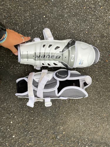 Junior Bauer Nexus 400 11" Shin Pads (Used)