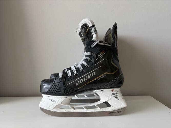 Bauer Supreme M40 Hockey Skates Size 4 Fit 2 (Used)