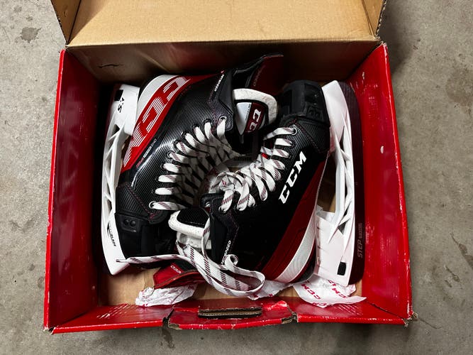 CCM JetSpeed FT4 Pro SR Sample Hockey Skates 8 (Used Once)