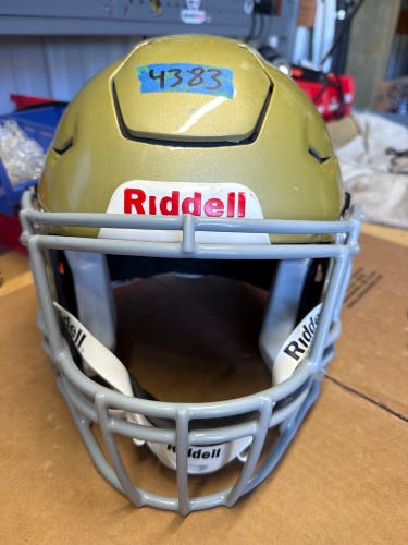 USED RIDDELL FLEX ADULT HELMET - MEDIUM - VEGAS GOLD