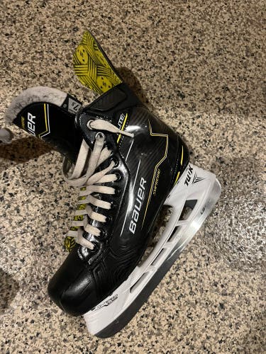 Bauer Supreme Elite Hockey Skates Regular Width 7.5 (Used)