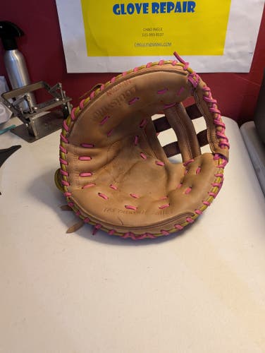 RH Louisville Slugger Catcher's TPS VALKYRIE Softball Glove 34" (Used)