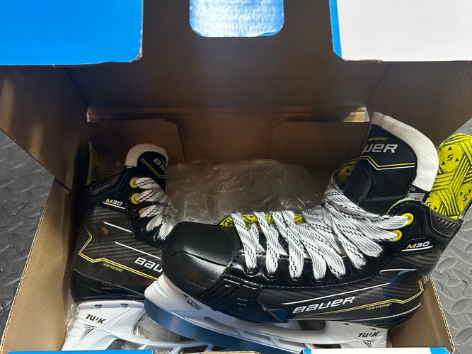 Bauer Supreme M30 Hockey Skates Regular Width Size 5 (New)