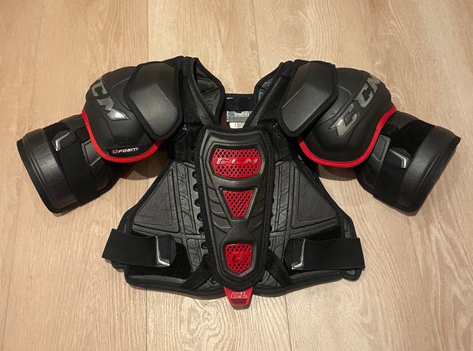 Pro Stock CCM U+ CL Shoulder Pads Pro Senior Medium