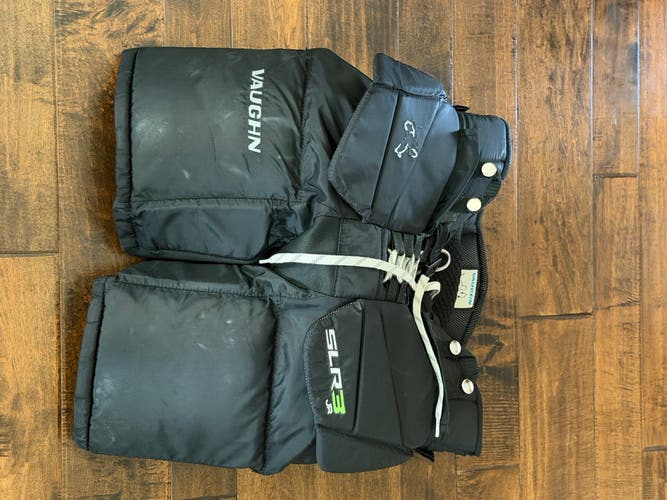 Junior Medium 2024 Vaughn SLR3 Hockey Goalie Pants (Used)