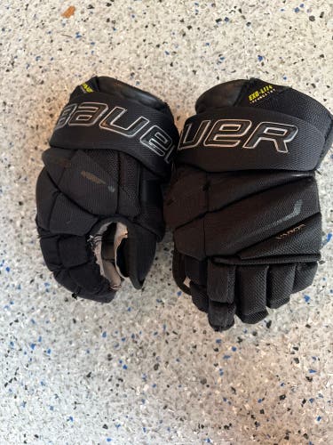 Bauer Vapor Hyperlite Gloves 11" (Used)