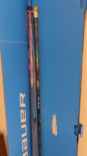 Intermediate Bauer Vapor Flylite Left Hand Hockey Stick P92 65 Flex (New)