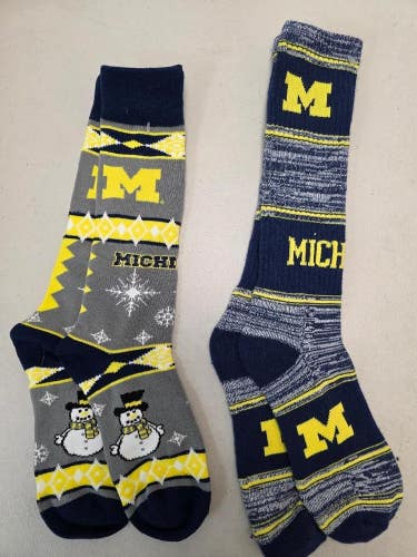 ST10 Mens NCAA MICHIGAN WOLVERINES Crew Socks Lot of 2 Pair MEDIUM New