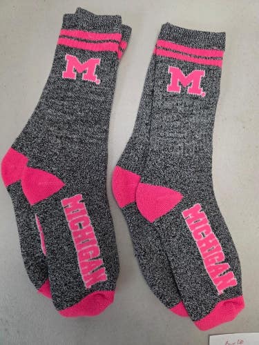 ST4 Mens NCAA MICHIGAN WOLVERINES Crew Socks Lot of 2 Pair LARGE New
