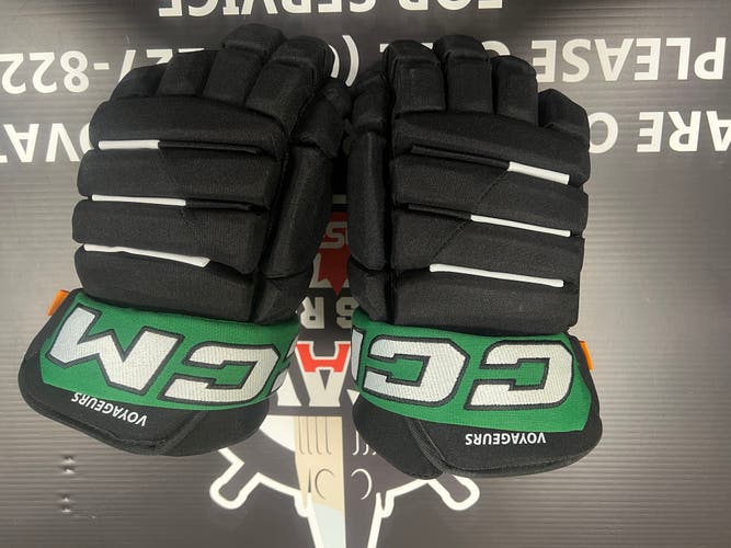 CCM HG4P3C Gloves 15" Pro Stock (New)