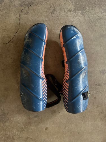 Shin Guards Medium/Large Shred Shin Guard (Used)