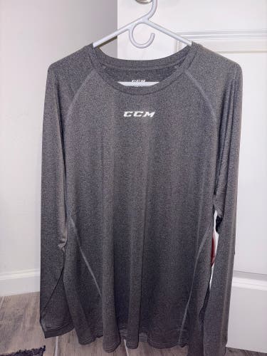Gray XL Men's CCM Long Sleeve Workout Shirt (New)