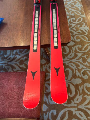 2026 Atomic Redster GS 188 cm FIS race skis with 2026 Atomic race bindings din 16 (Both Used)