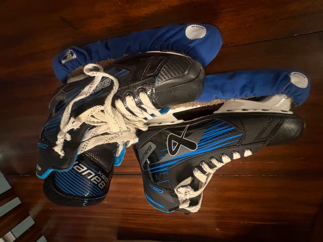 Bauer GSX Hockey Goalie Skates Regular Width 9.5 (Used)