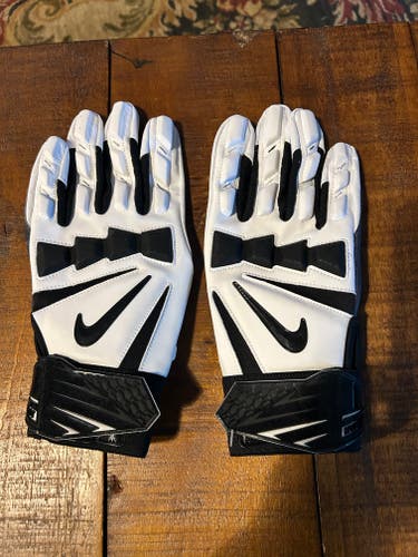 new men's XL nike D-TACK 6.0 Padded Lineman White/black Football Gloves