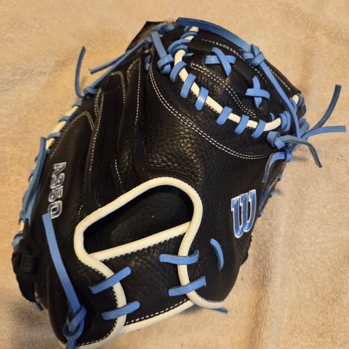 Wilson RH Catcher's A950 Pro-Toe Baseball Glove 34" (New) Black w/ Light Blue Laces