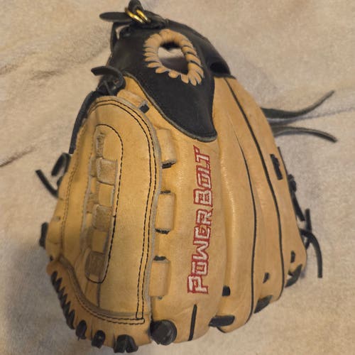 Power Bolt PB1100 RH Infield/Pitcher Baseball Glove 11" GENUINE LEATHER. Nice Glove