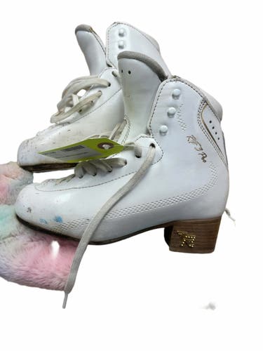Risport RF3 Pro Figure Skates Size 3.5 (225mm)