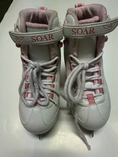 Riedell Soar Figure Skates Junior 2 Pink M (Used)