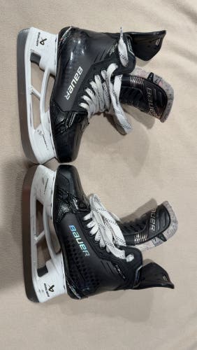 2024 Bauer Supreme Shadow Hockey Skates 7 Fit 1 (Used)