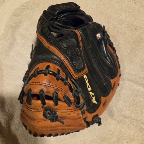 Wilson RH Catcher's A700 Baseball Glove 32" w/ ecco Leather.
