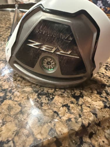 Men's TaylorMade RBZ 22 degree Right Handed Hybrid Regular Flex Graphite Shaft (Used)