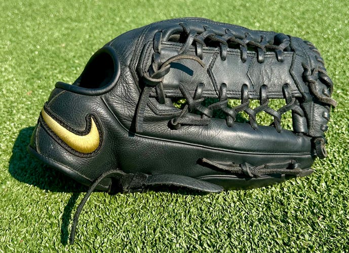 Nike RH Outfield Alpha Elite Baseball Glove 12.75" (Used)
