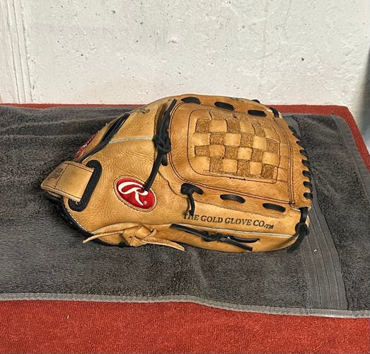 Rawlings RBG36T glove.  RHT 12.5”