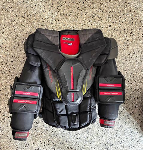 Bauer Vapor Hyperlite 2 Goalie Chest Protector (Senior Small)