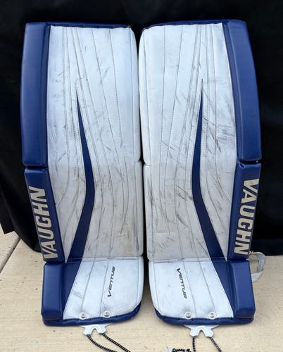 32" Vaughn Ventus SLR Pro Carbon Goalie Leg Pads (Used)