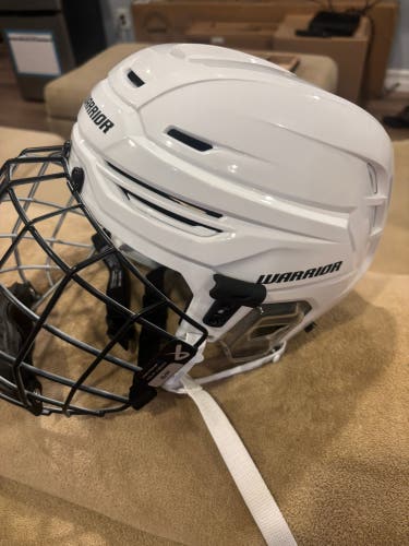 ONLY HELMET NO CAGE Small Warrior Alpha One Pro Helmet (New)