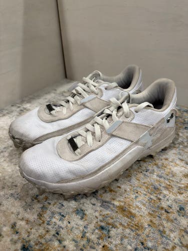 White Men's Size M 11.0 (W 12.0) Adult Under Armour Bryce harper Low Top Molded Cleats (Used)