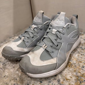 Gray Men's Size M 12.0 (W 13.0) Adult Under Armour Yard Low Top Turf Cleats (Used)