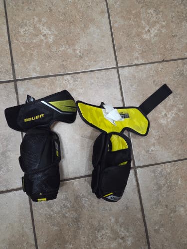 Intermediate Medium Bauer Supreme 3S Elbow Pads (Used)
