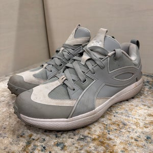 Gray Men's Size 13.0 (W 14.0) Adult Under Armour Yard Low Top Turf Cleats (Used)