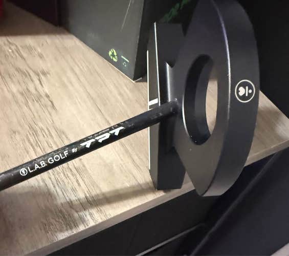 L.A.B. Golf Mallet DF3 Right Handed Putter Graphite Shaft 35" (Used)