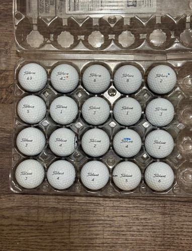 20 Titleist Pro V1 (All 5A Mint Condition) + 13 Callaway Chrome Tour Golf Balls