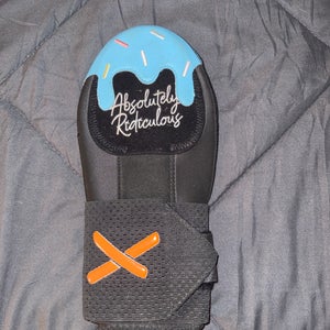 Black Senior Sliding Mitt (Used)