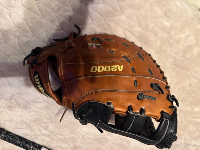 2013 Wilson A2000 RH First Base Baseball Glove 12.5" (Used)