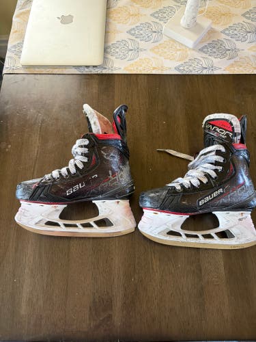 Black 2021 Bauer Vapor 3X Pro Hockey Skates Extra Wide Width Pro Stock Size 1 (Used)