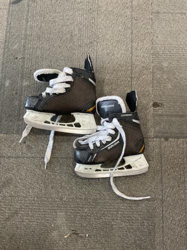 Used Bauer SUPREME ONE.4 Youth Hockey Skate Youth 12.0 11614-S000243560
