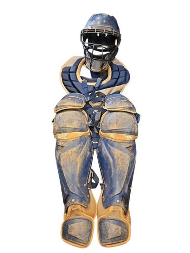 Used Easton CATCHERS SET NAVY Catchers Equipment Other 11850-S000025741