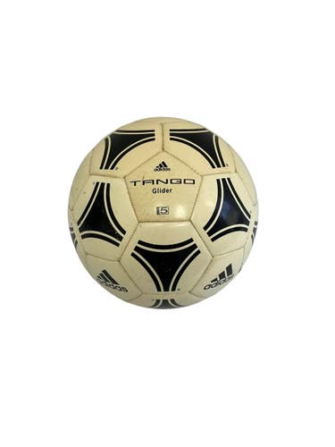 Used Adidas Tango Glider Size 5 Soccer Ball 11692-S000156876