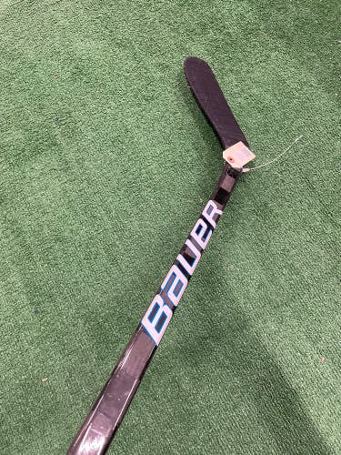 Junior Bauer Nexus Geo Hockey Stick Left Hand P88 40 Flex (Used)