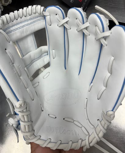 Wilson H12 RHT Fastpitch A1000 Softball Glove 12" **New**