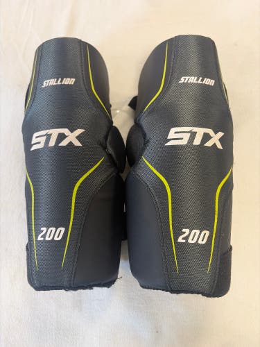 Small Youth STX Stallion 200 Arm Pads (Used)