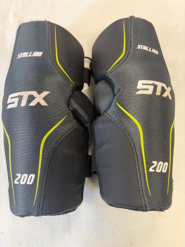 Small Youth STX Stallion 200 Arm Pads (Used)